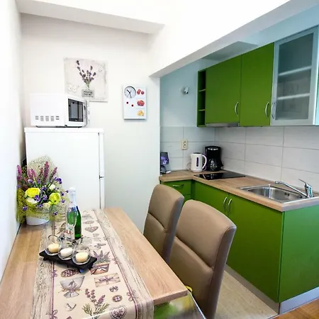 Sandra Appartamento Rab Town