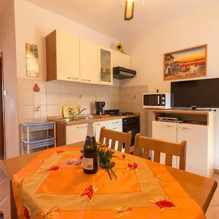 Appartamento Sandra Rab Town